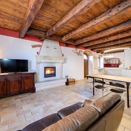 Ca' Gremal - Casa Vacanze Tra Le Colline Del Garda - Calmasino Di Bardolino Bagian luar foto