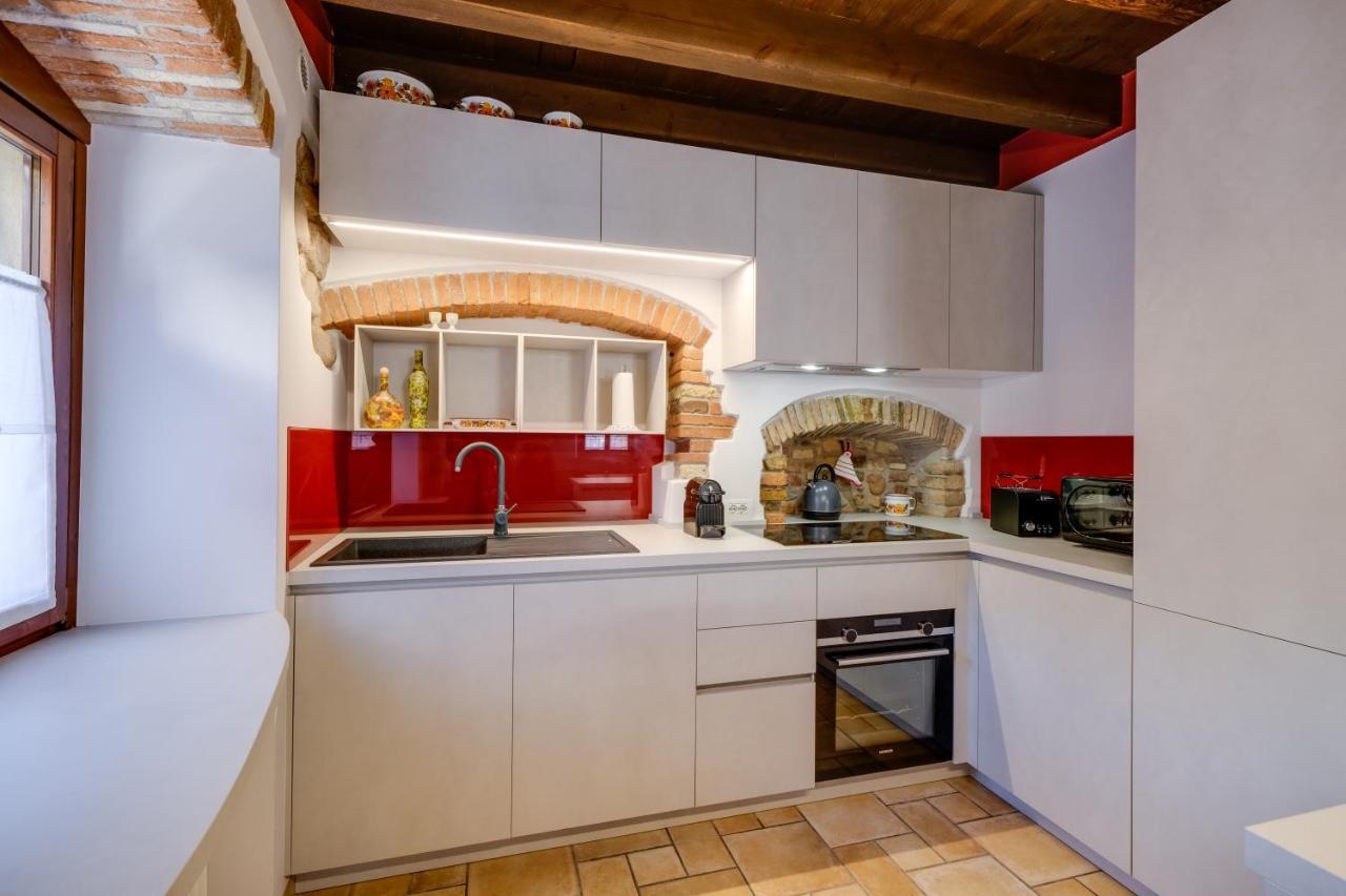 Ca' Gremal - Casa Vacanze Tra Le Colline Del Garda - Calmasino Di Bardolino Bagian luar foto