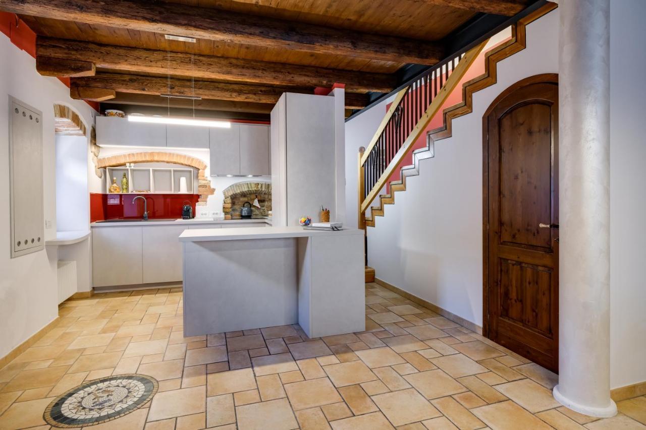 Ca' Gremal - Casa Vacanze Tra Le Colline Del Garda - Calmasino Di Bardolino Bagian luar foto