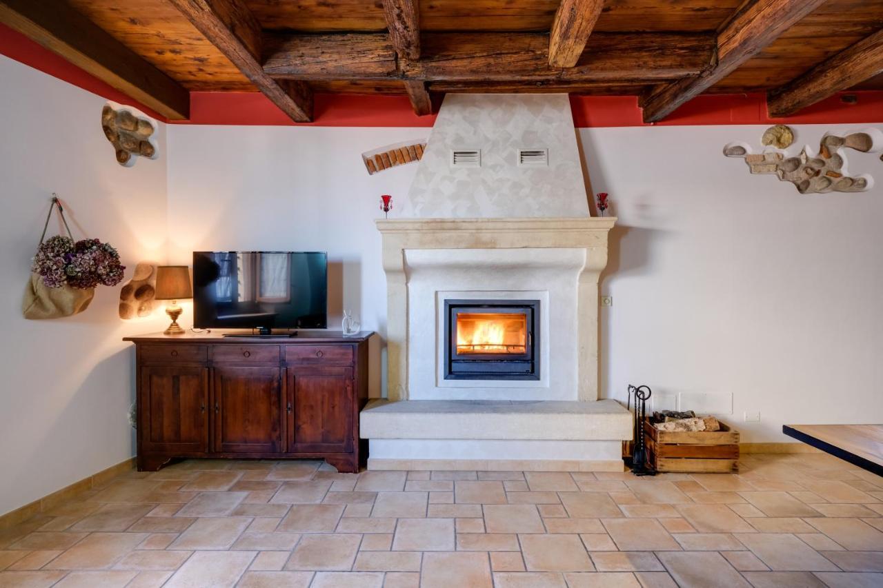Ca' Gremal - Casa Vacanze Tra Le Colline Del Garda - Calmasino Di Bardolino Bagian luar foto